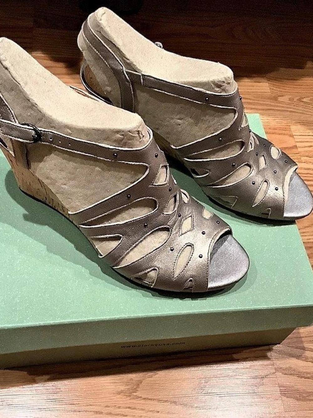 Clarks Artisan Fiddle String Platinum Wedge Sandals US 9 M